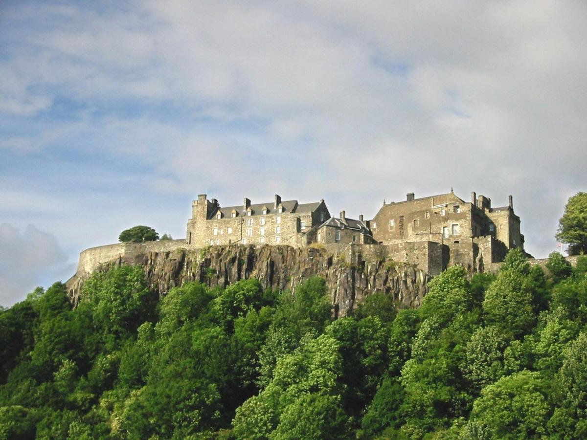 Harviestoun House * Dollar