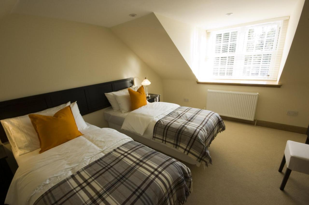 Harviestoun House * Dollar